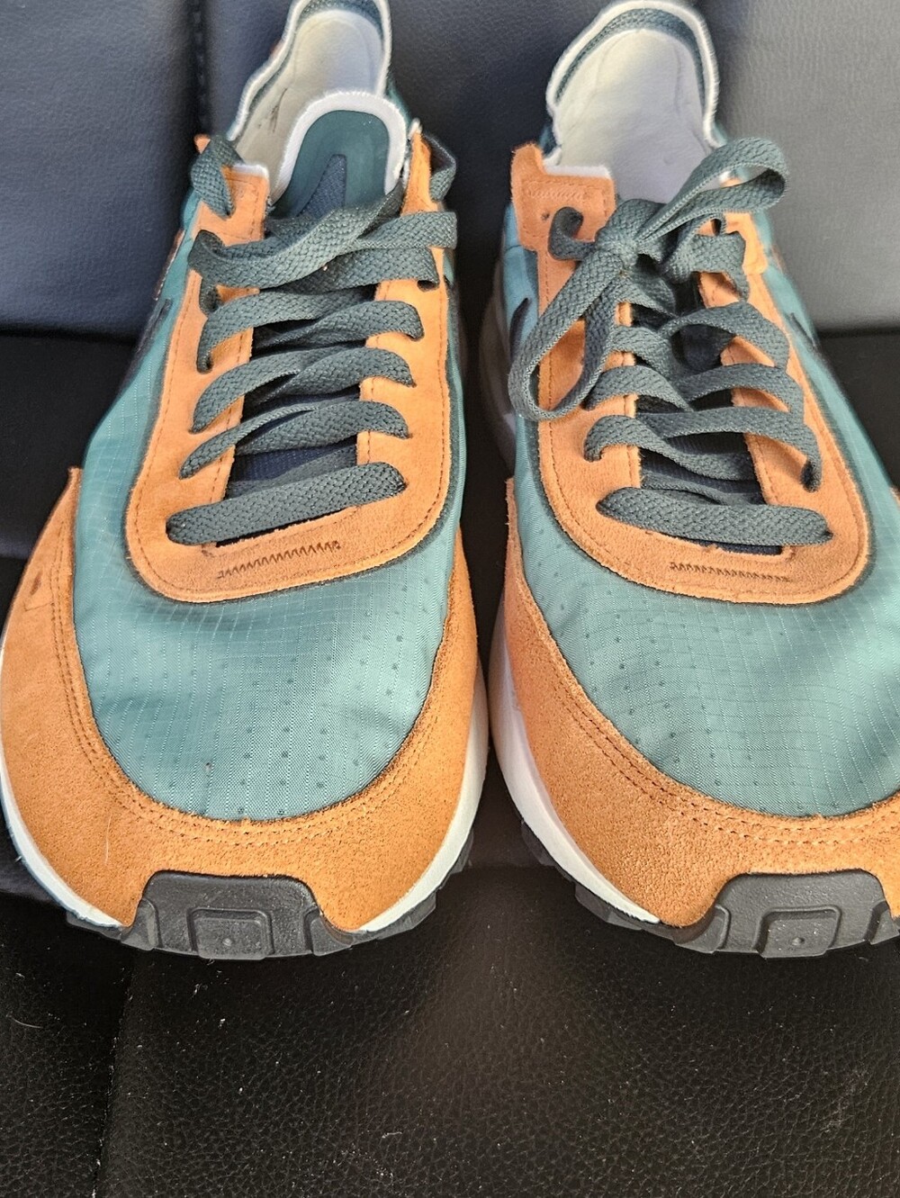 Nike Men's Teal and Orange Low-Top Sneaker with Black Swoosh - Picture 9 of 10